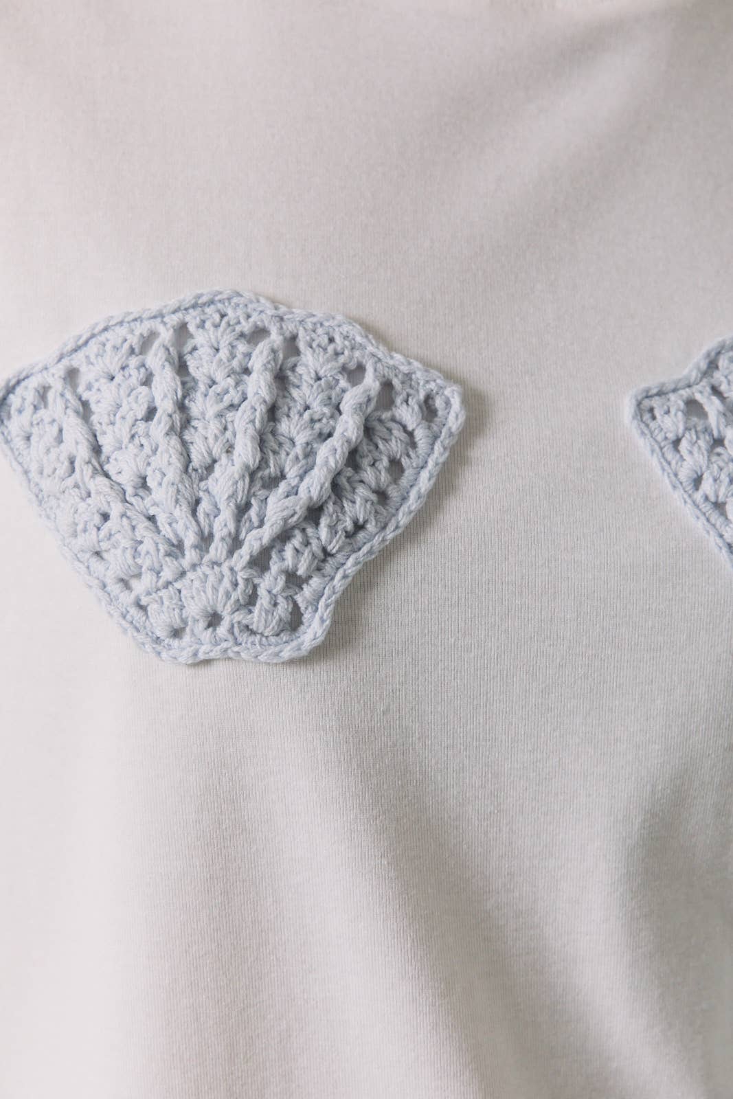 crochet seashell tee