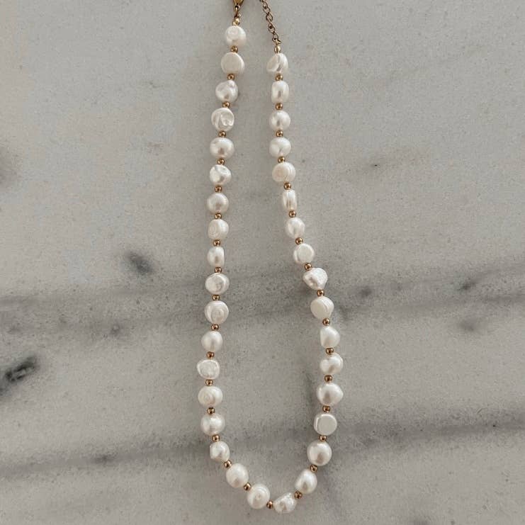 the glam pearl necklace