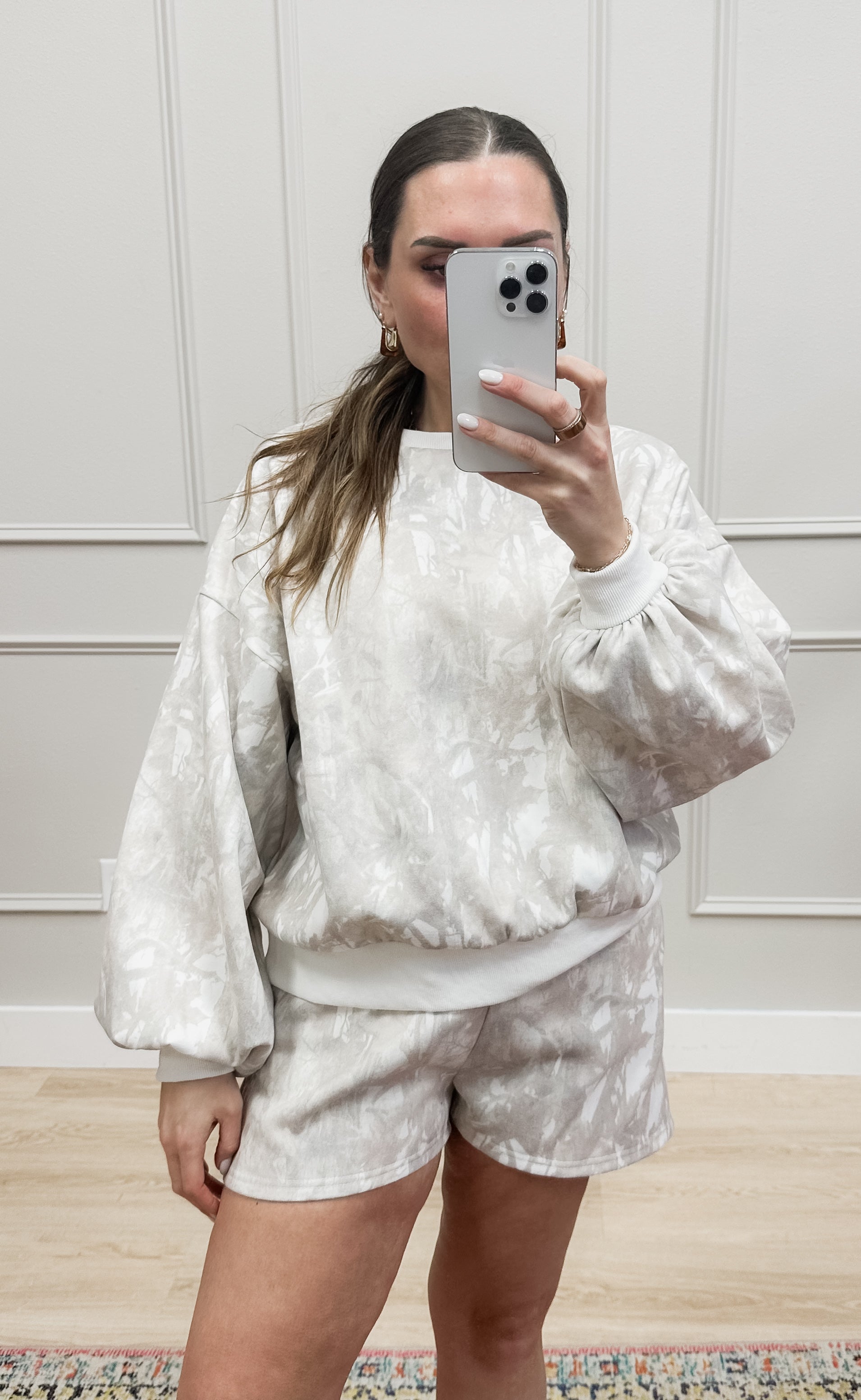 Light Leaf Print Sweatshirt