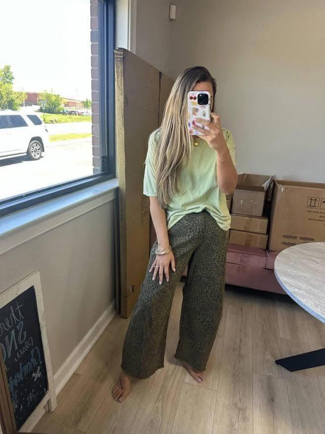 Leopard Barrel Jeans