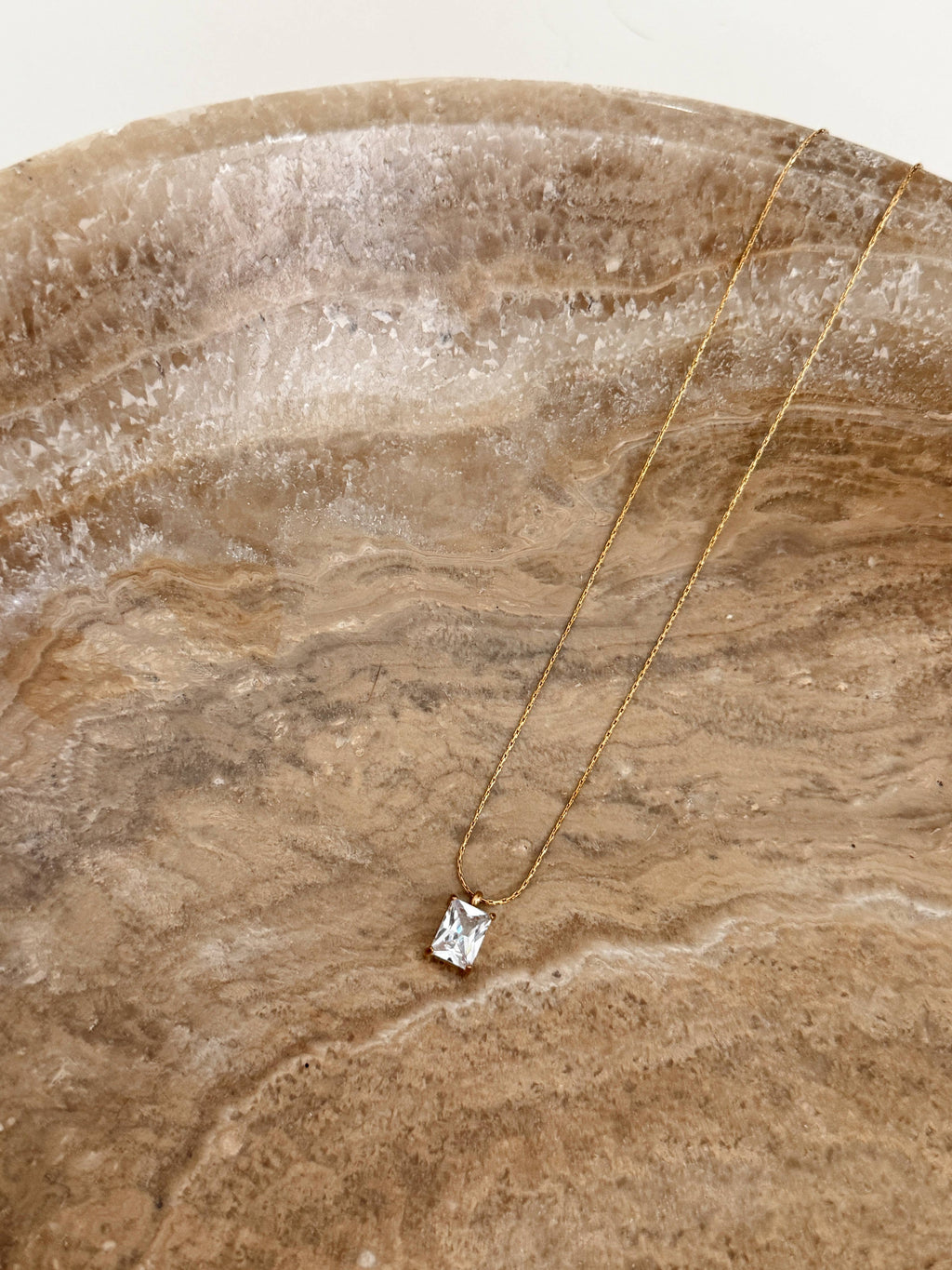the elsie necklace