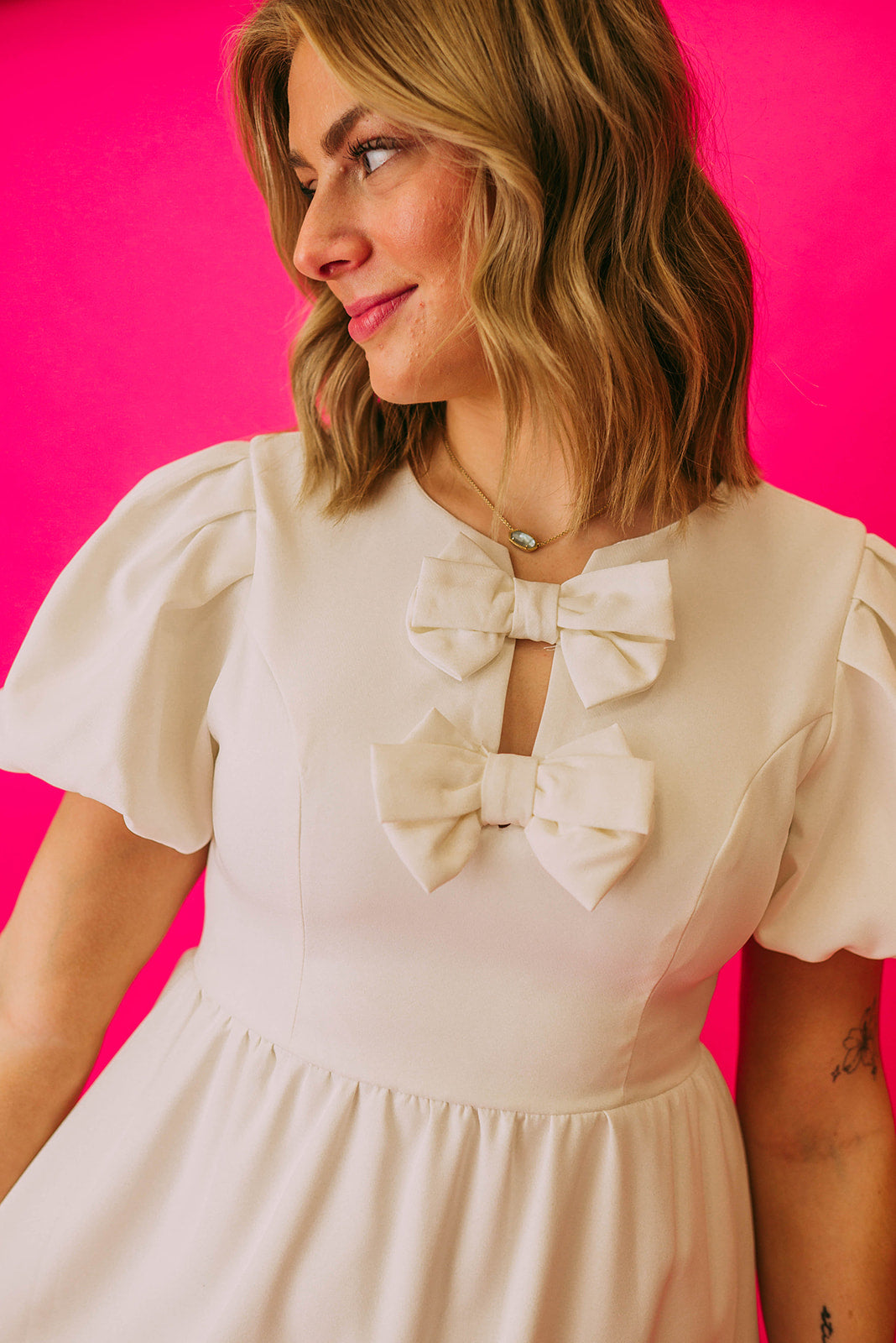 v neck puff sleeve dress