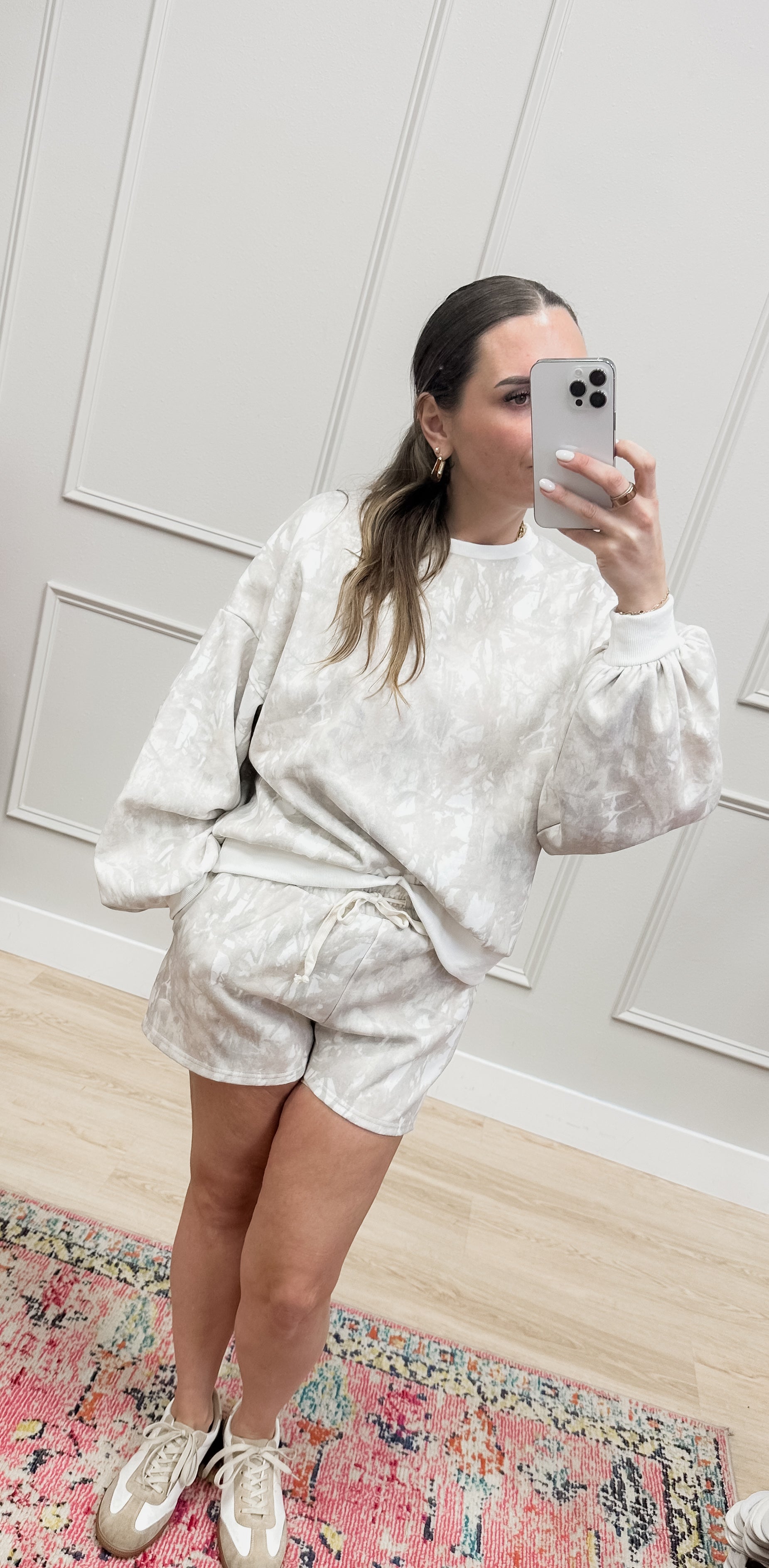light leaf print shorts set