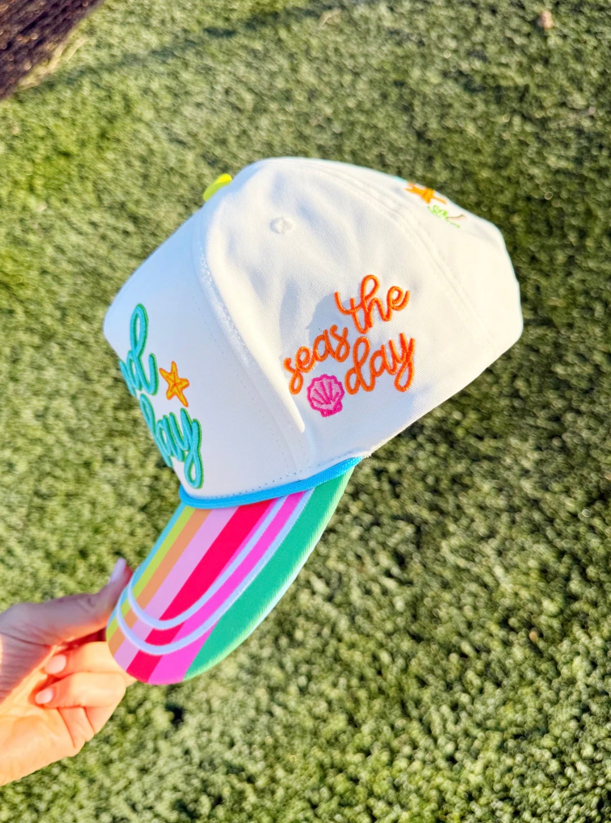 it’s a good day vacay trucker hat