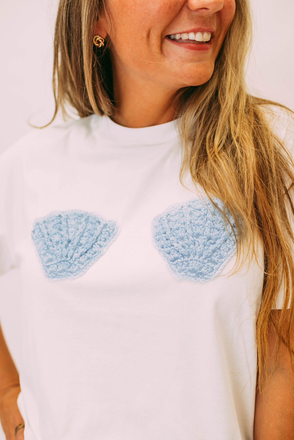 crochet seashell tee