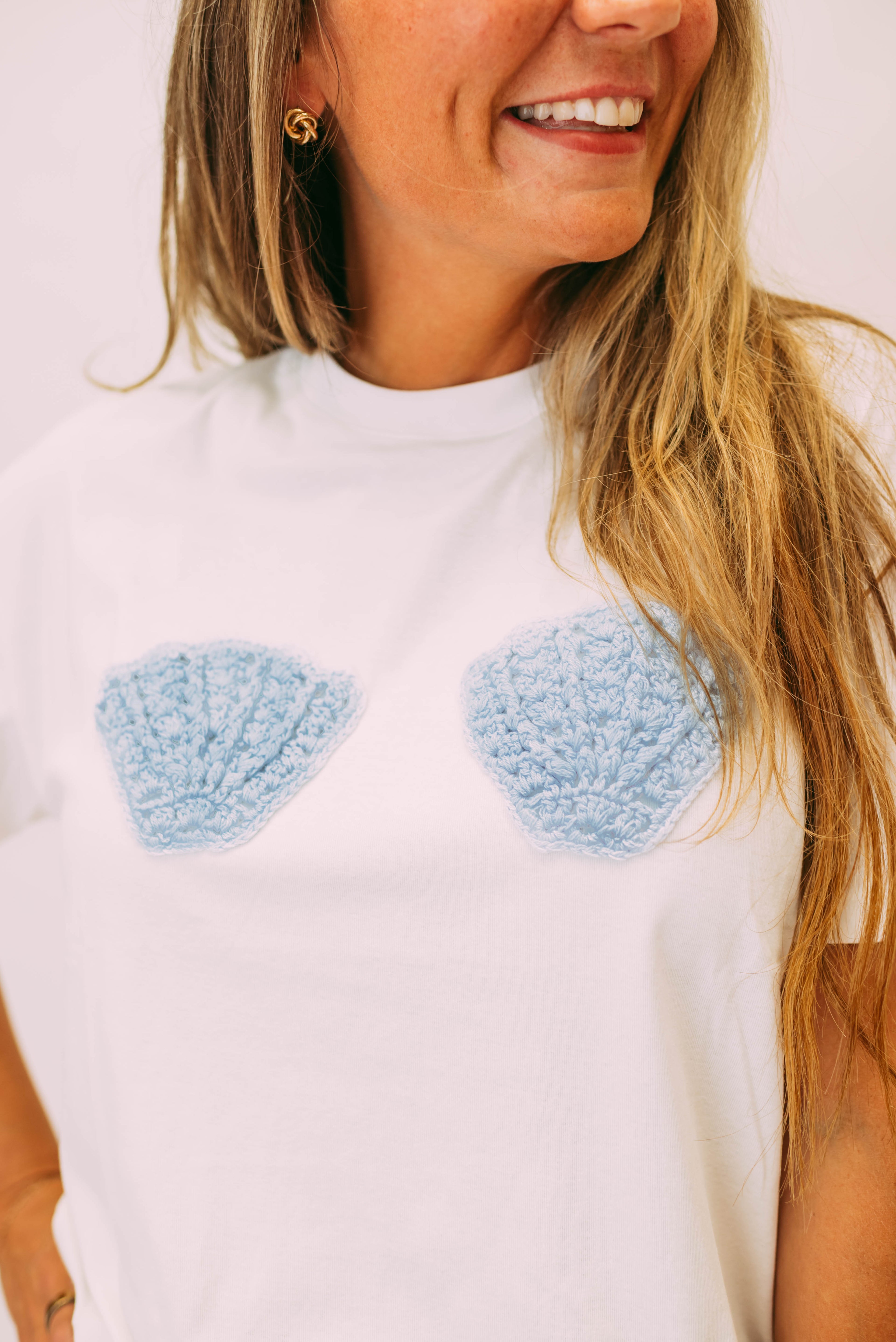 crochet seashell tee