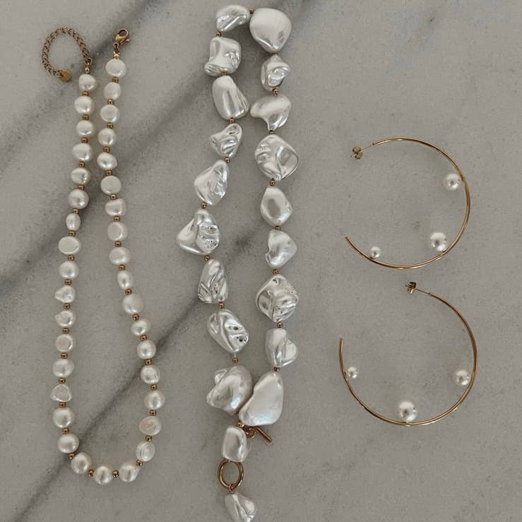 the glam pearl necklace